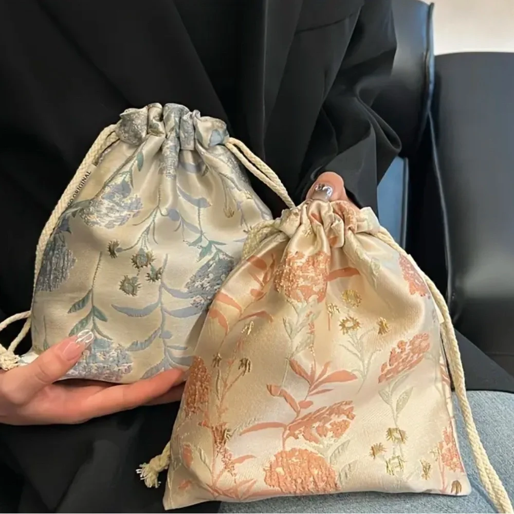 Floral Drawstring Pouch - Cream and blue
